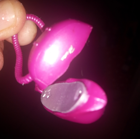Mini Bratz old school lip shaped telephone - Picture 2 of 2